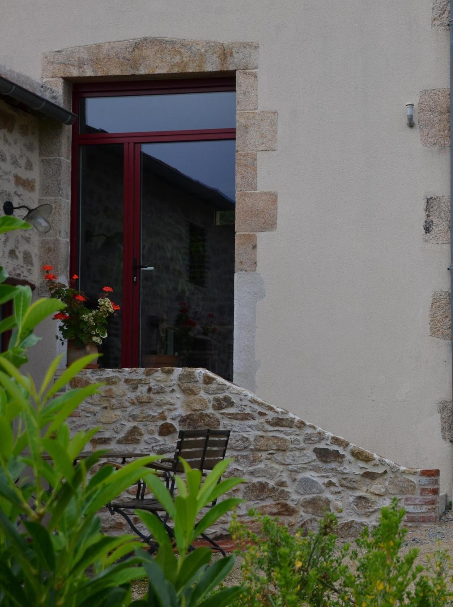 Demeure Du Castel Bed & Breakfast Les Châtelliers-Châteaumur Стая снимка