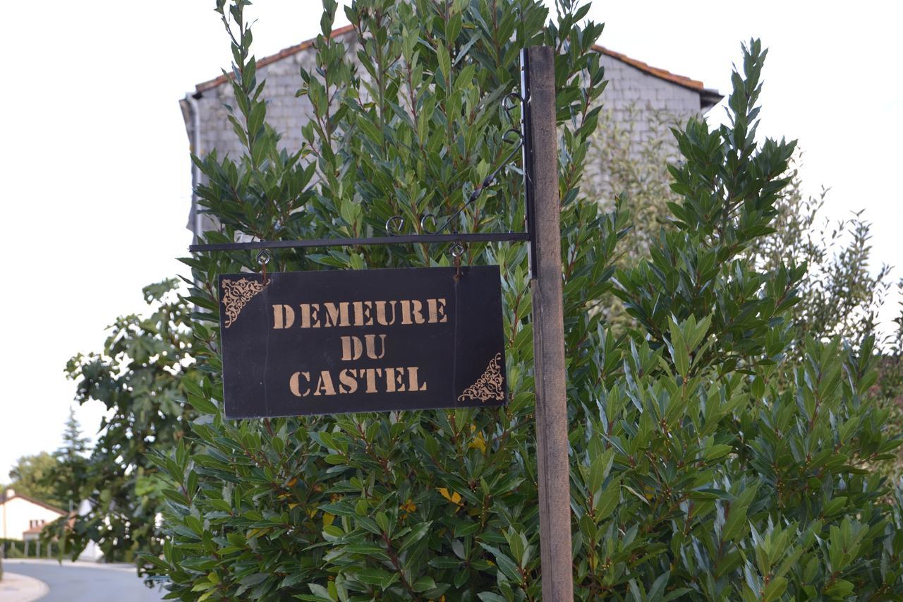 Demeure Du Castel Bed & Breakfast Les Châtelliers-Châteaumur Екстериор снимка